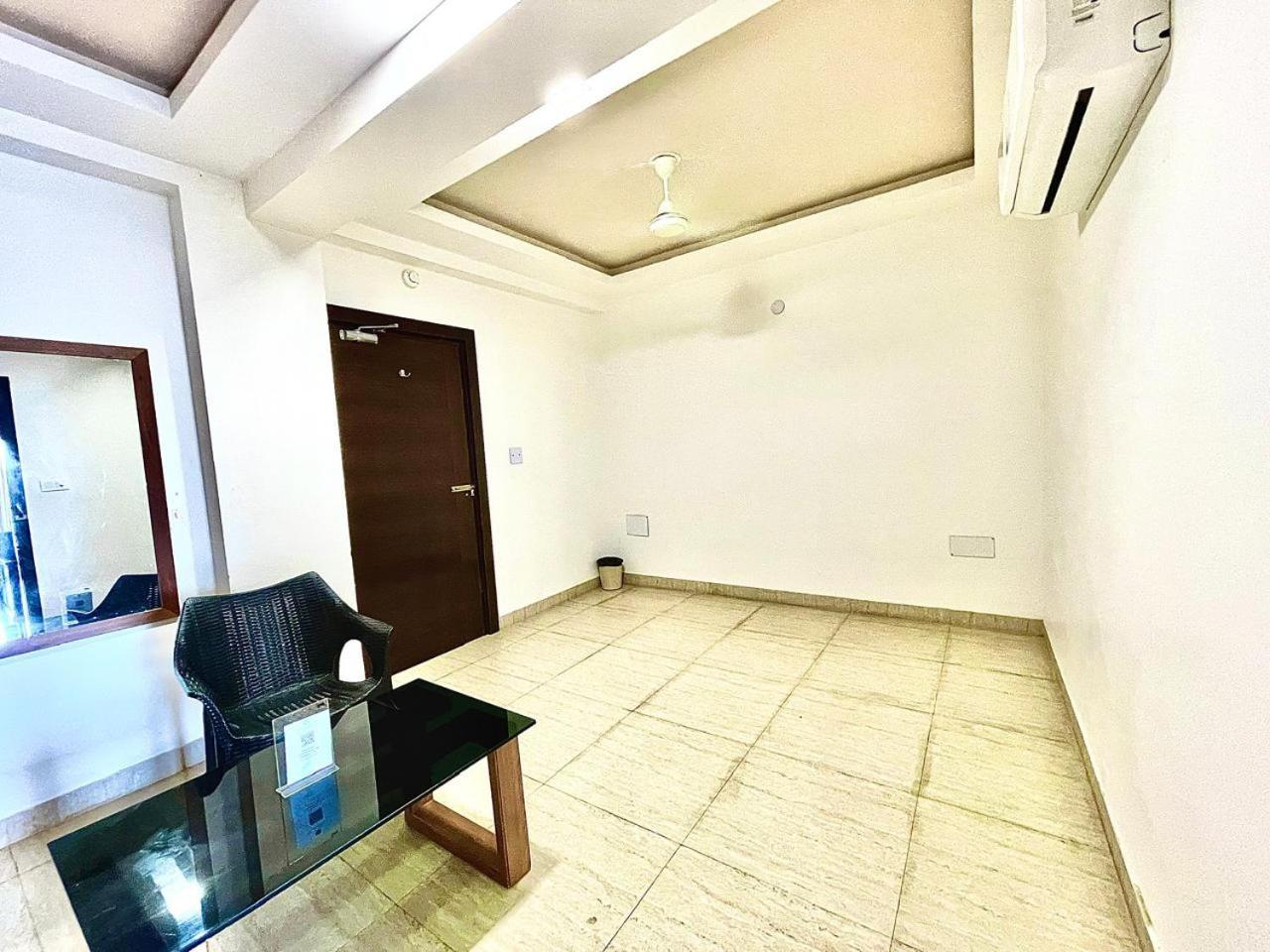 Gr Palace, In Front Of Sea-Beach With Breakfast, Swimming-Pool, Fully Air-Conditioned, Hotel With Parking Availability Puri Eksteriør bilde